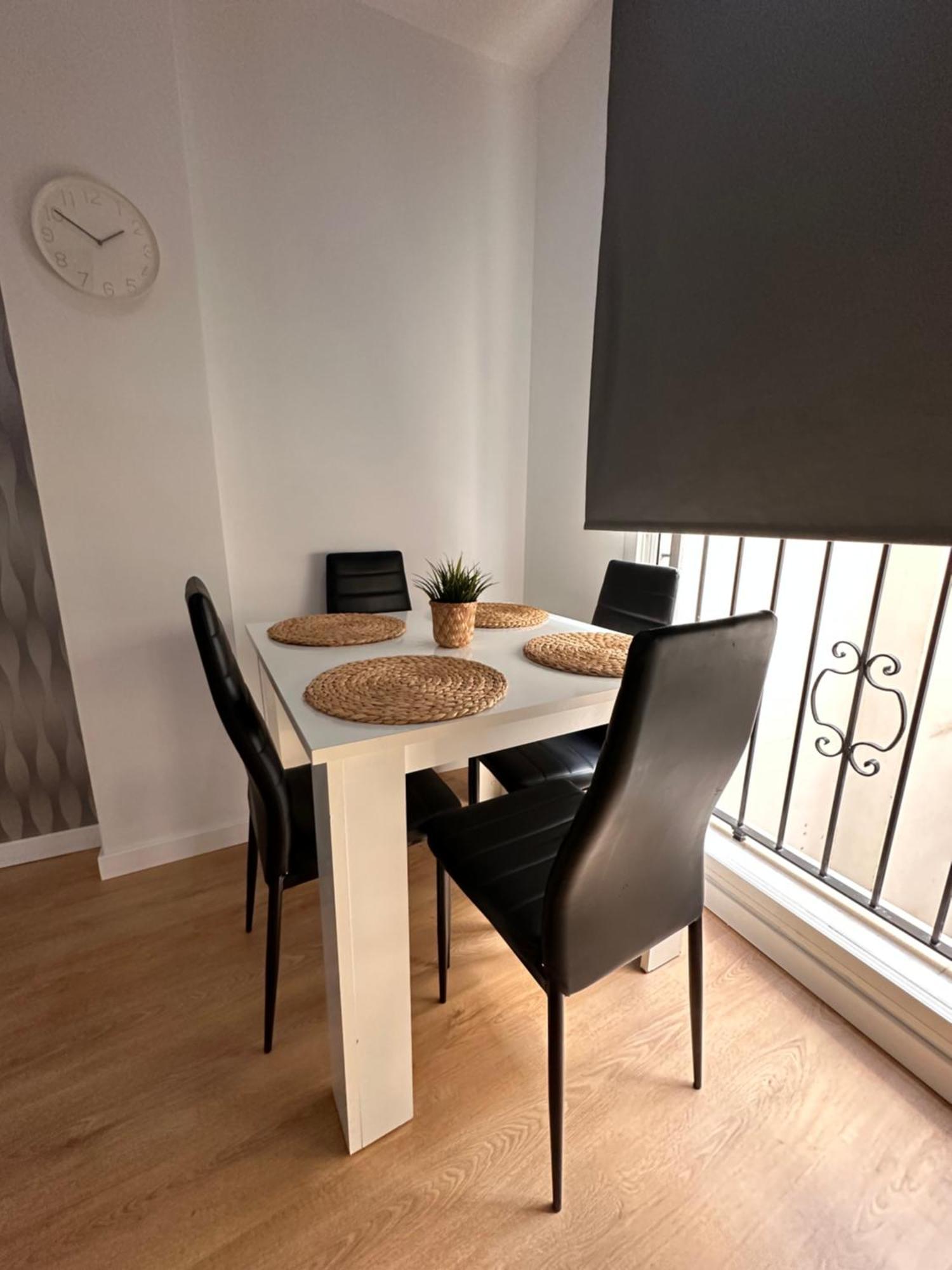 Carreteria Deluxe Apartment มาลากา ภายนอก รูปภาพ