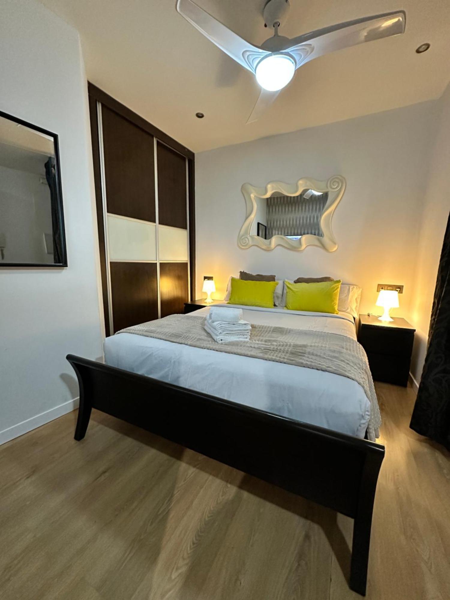 Carreteria Deluxe Apartment มาลากา ภายนอก รูปภาพ