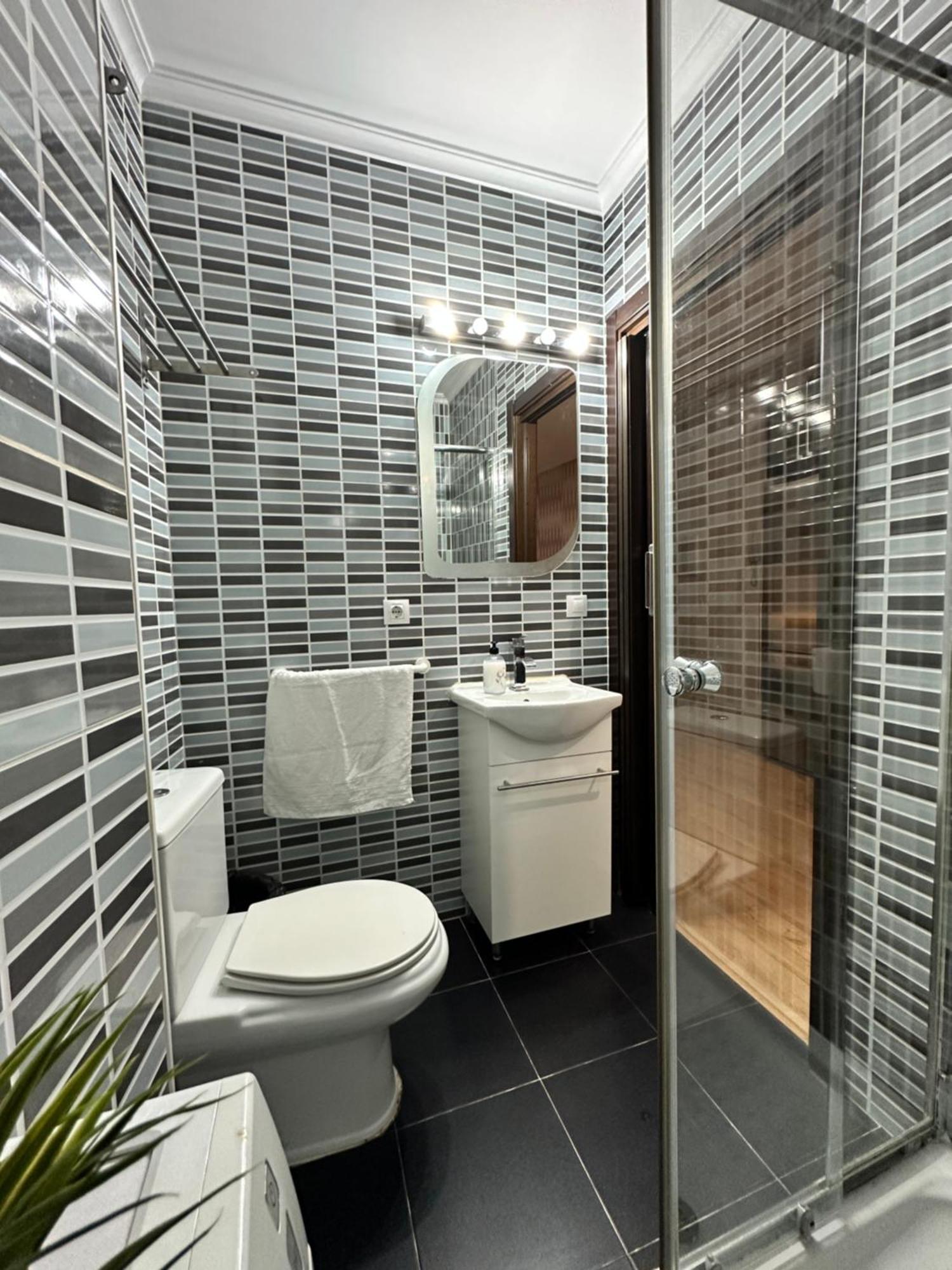 Carreteria Deluxe Apartment มาลากา ภายนอก รูปภาพ
